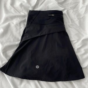 Black lululemon skirt